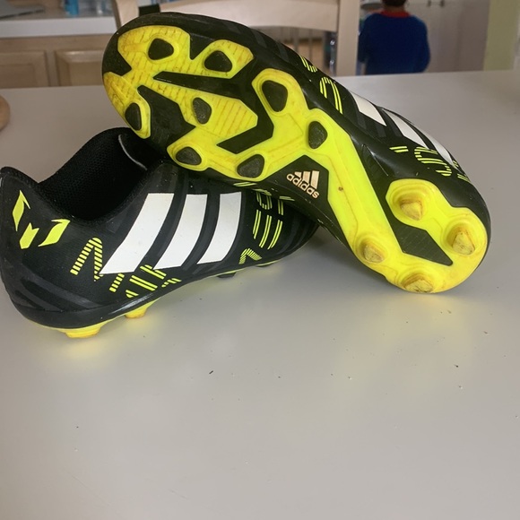 Adidas kids soccer cleats - Picture 6 of 7